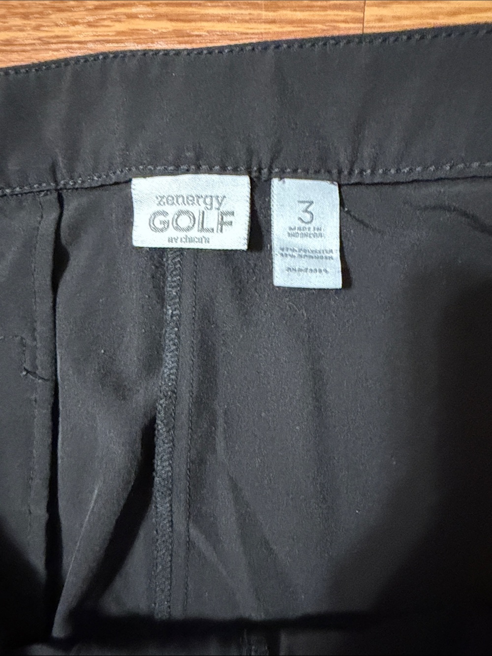 Chico's Black Zenergy Cropped Cargo Joggers Size 16 - Picture 3 of 5